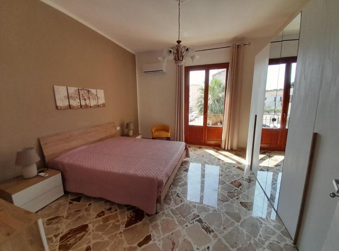 Апартаменти Little Italy Кастелламмаре-дель-Гольфо Екстер'єр фото